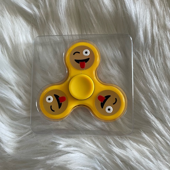 2 Yellow Handspinners - Picture 6 of 10